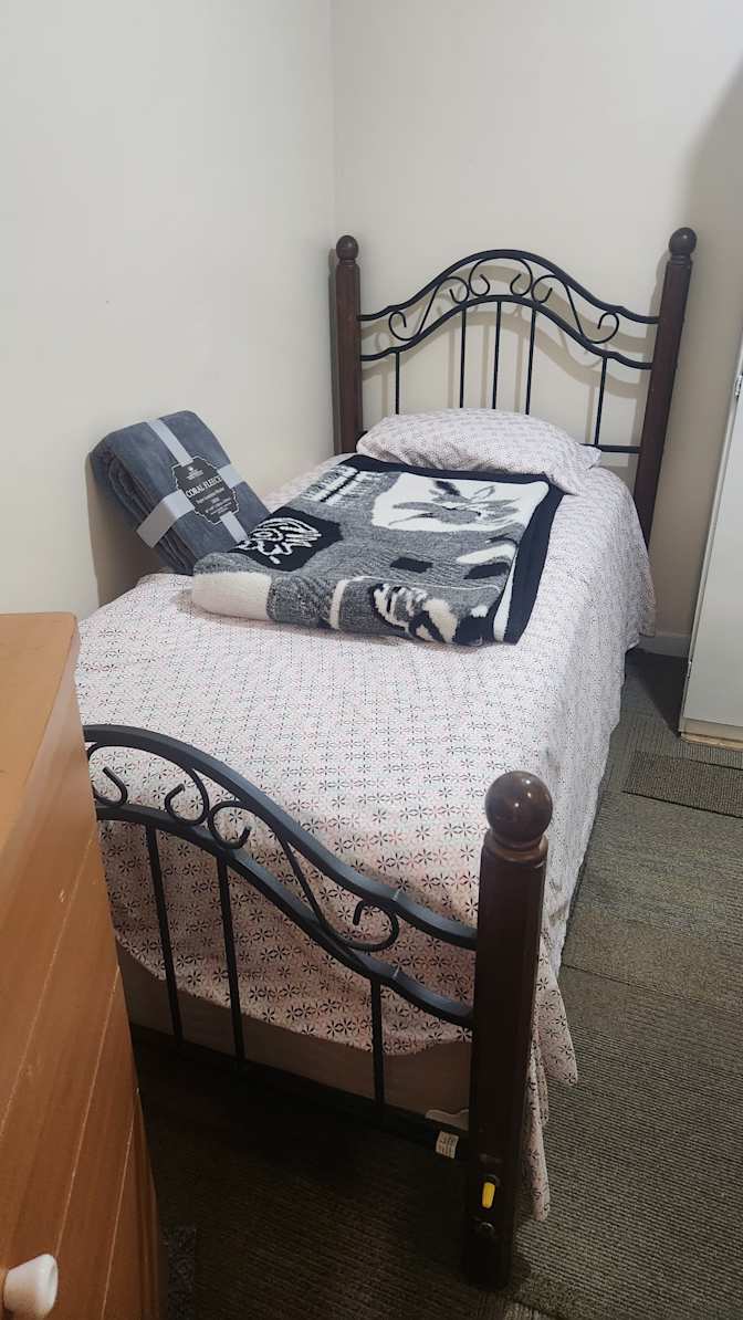Carlos's room