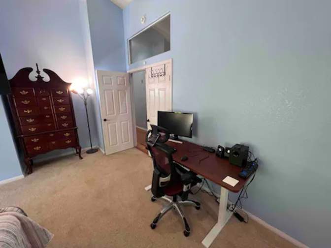Hamid Tavakoli's room