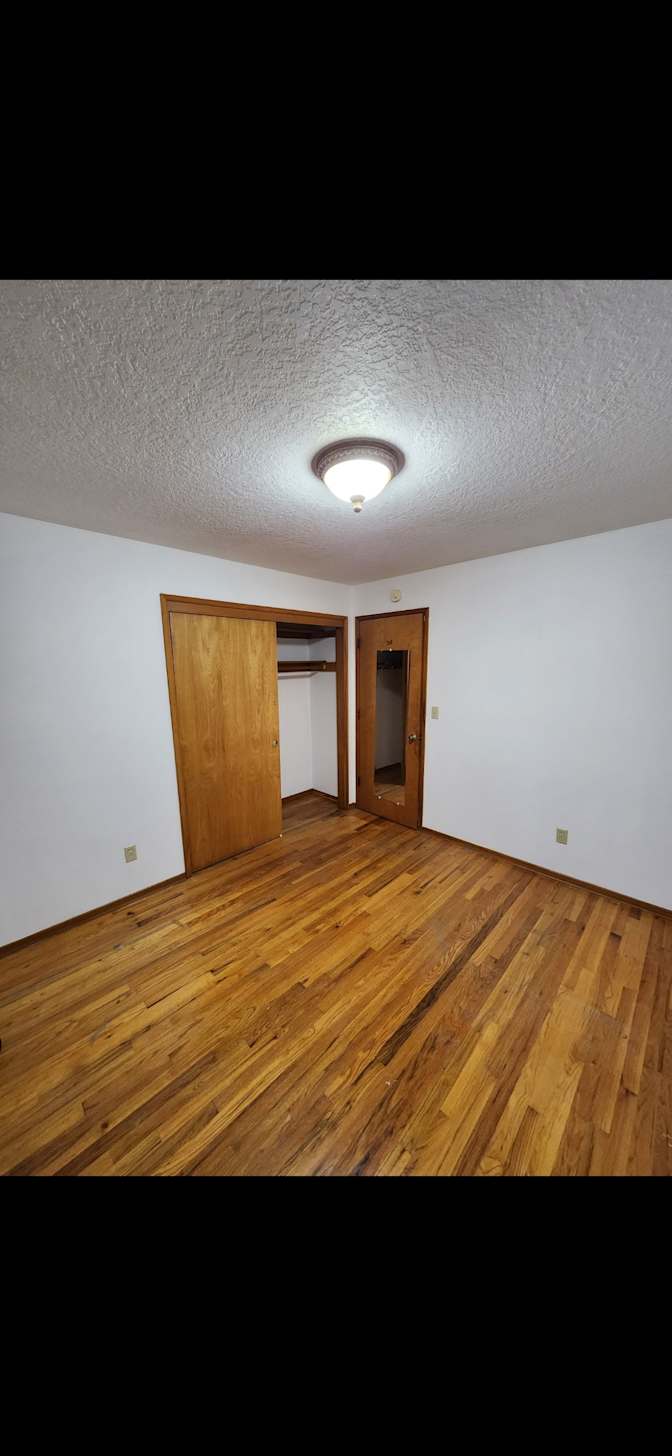 Dustin's room