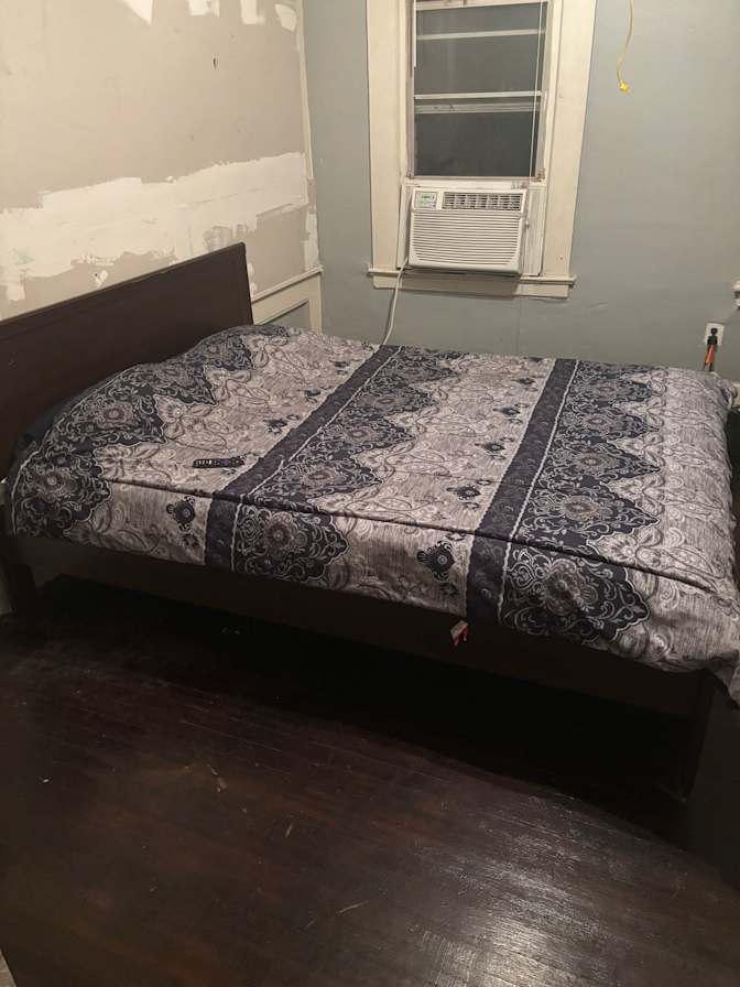 Deandre's room