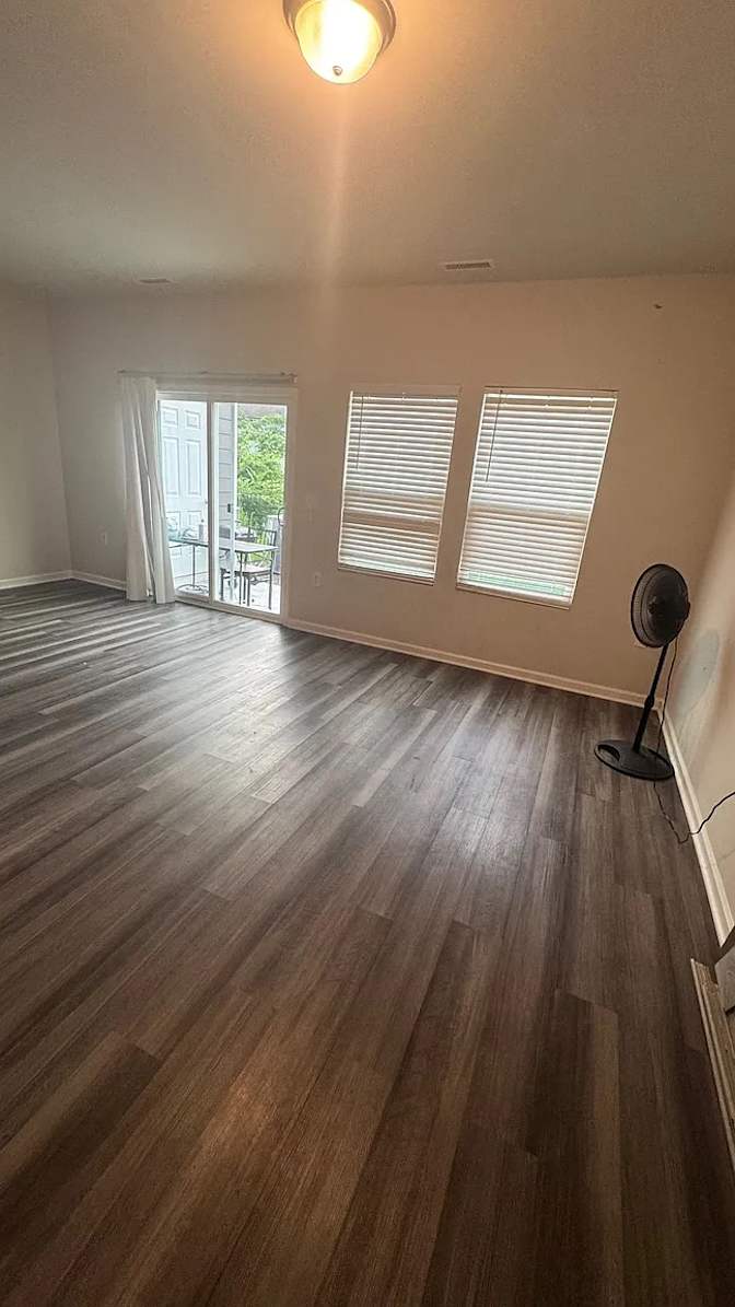 Alcove Rooms's room
