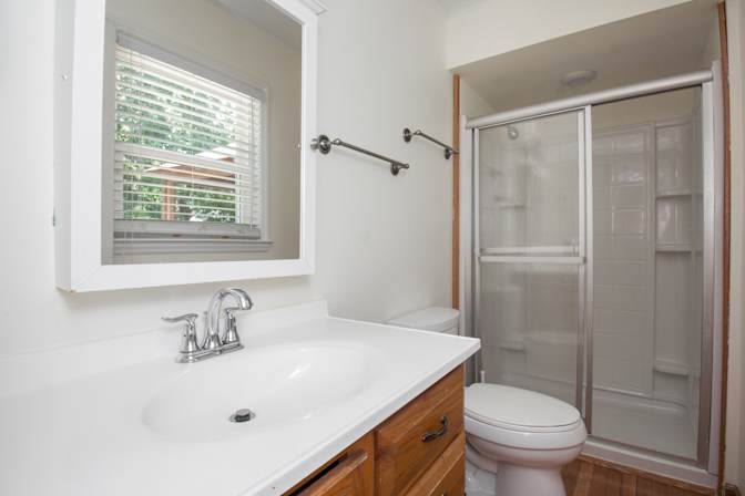 lifedoorrentals's room