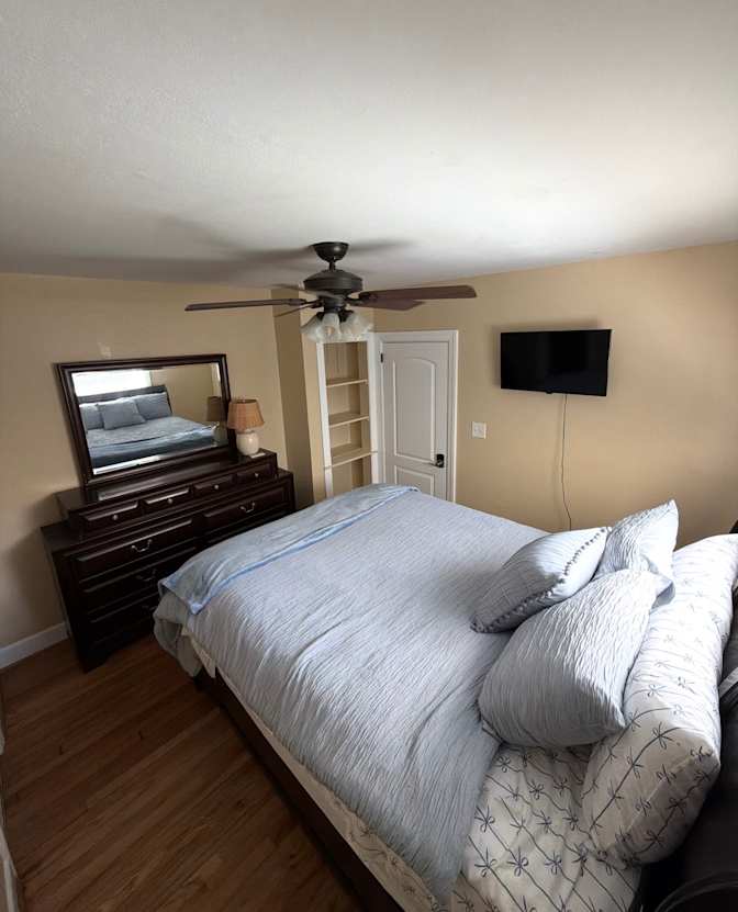 Toni's room