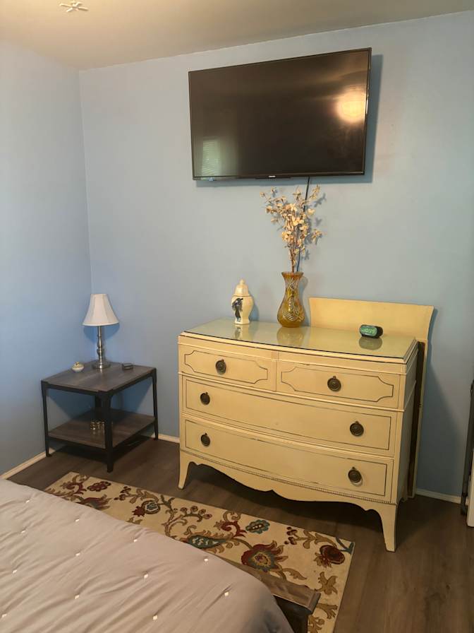 Sandy's room