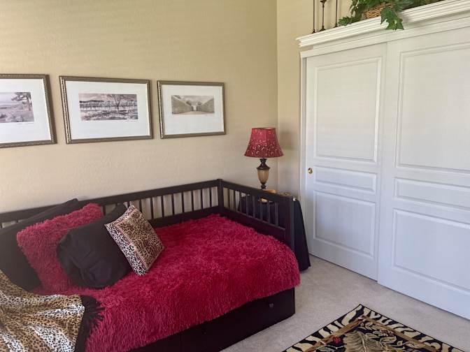 SANDRA METTER's room