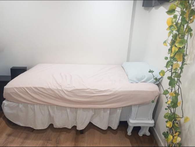 Amine's room