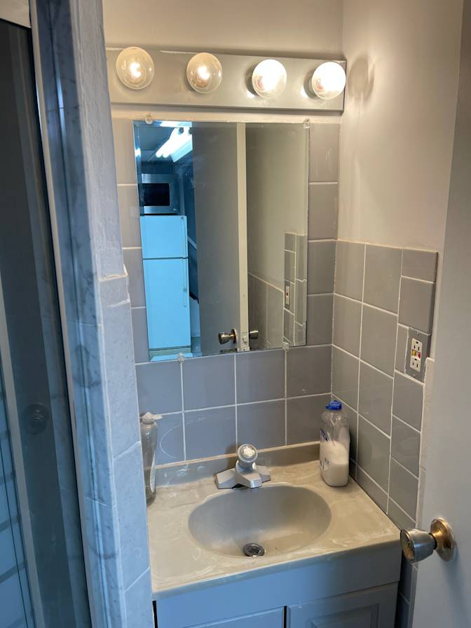 Shawn Mashouf's room