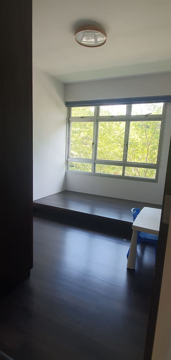howie's room