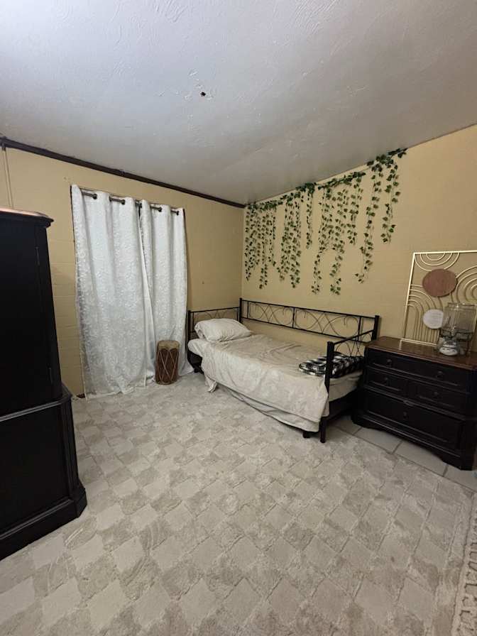 Juliana's room