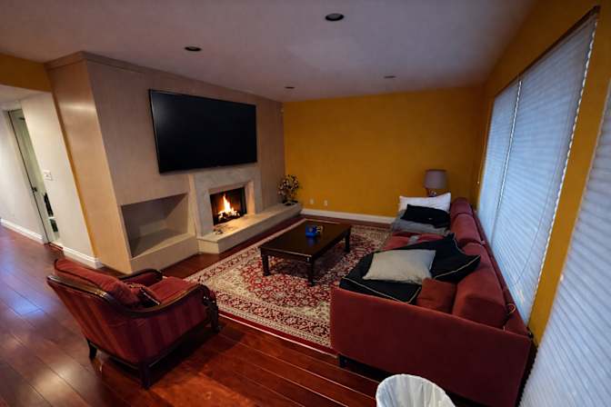 Ron JAehn's room