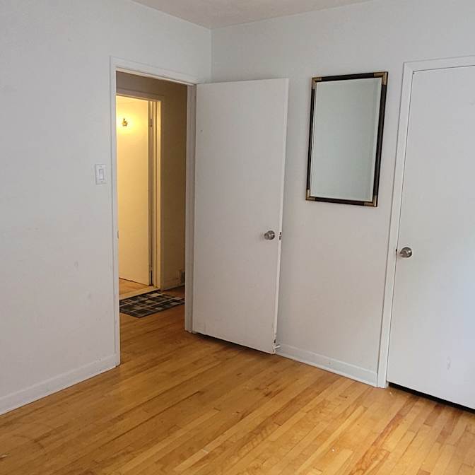 OL'DOCWATSON's room