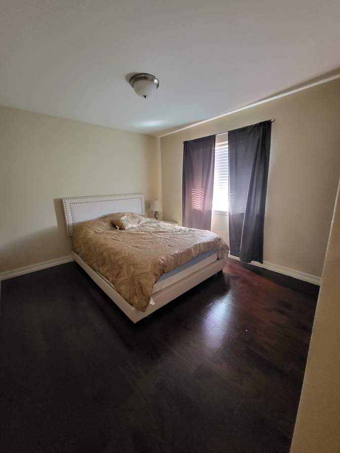Saliha's room