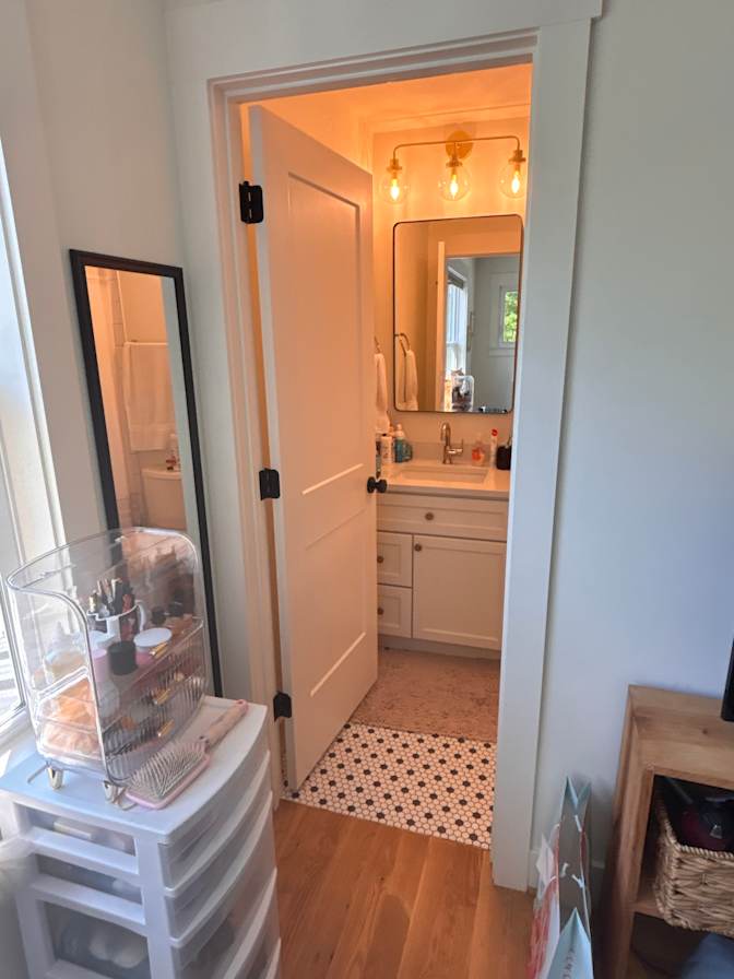 Caroline's room
