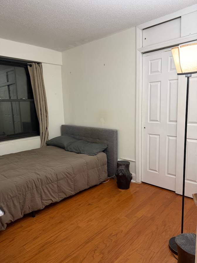 Lois's room