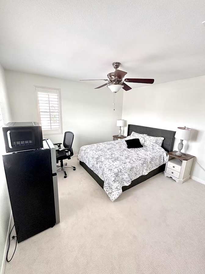 Sandy's room