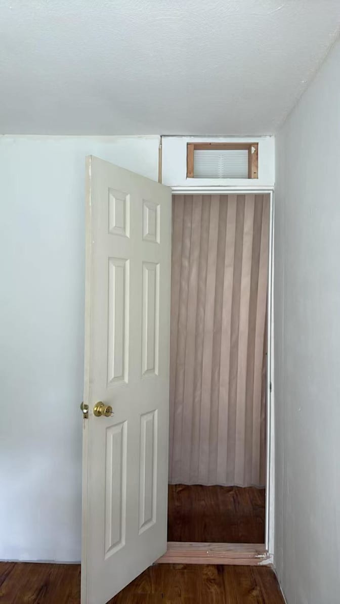 Shengjian none Ni's room