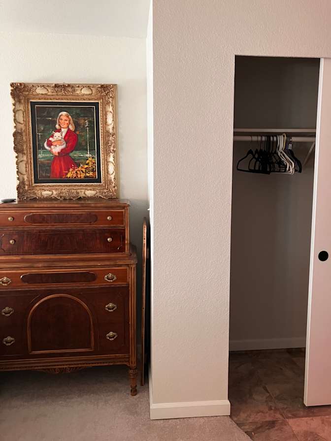 Elaine Ray's room