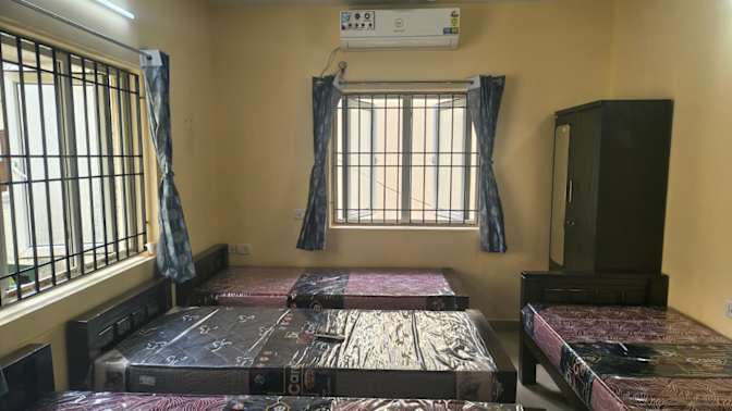 Selvi's room