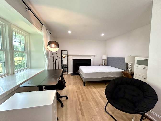 Vivian's room