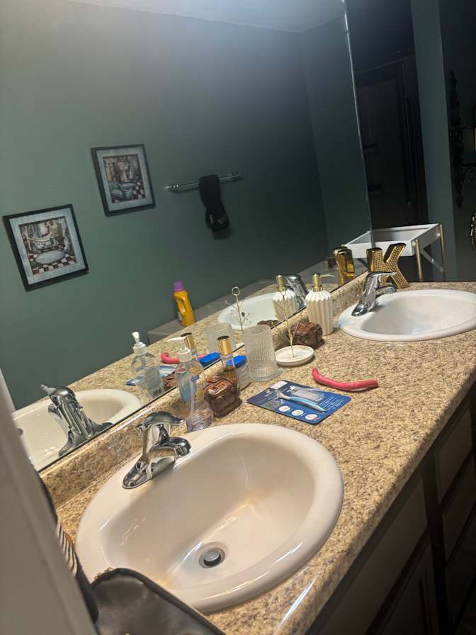 Delise's room