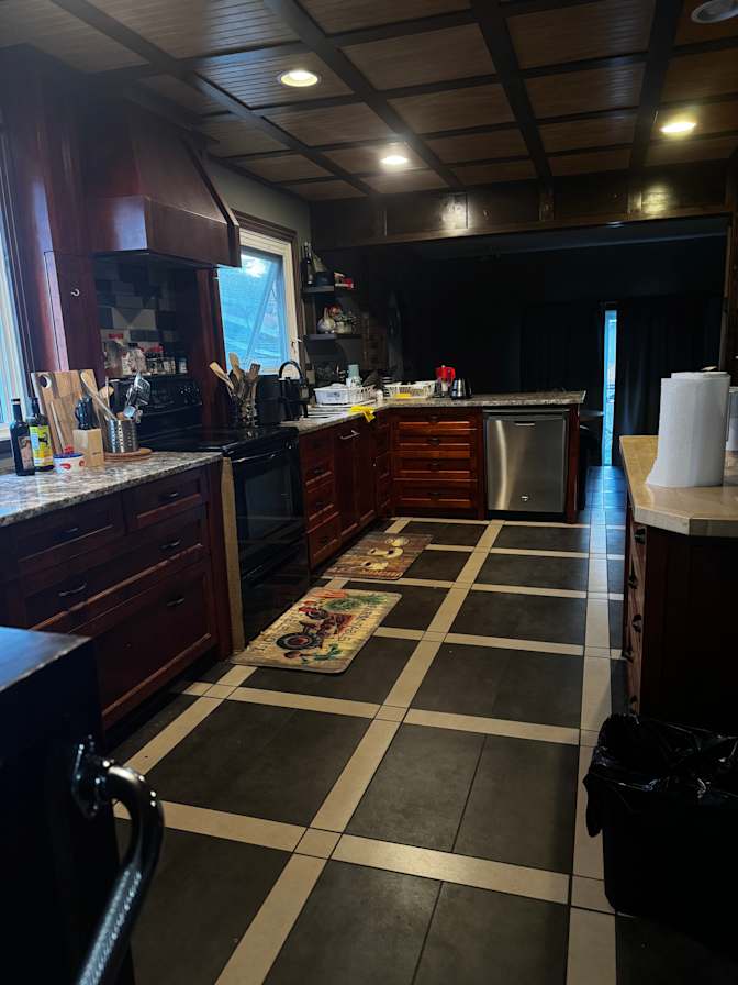 Jules's room
