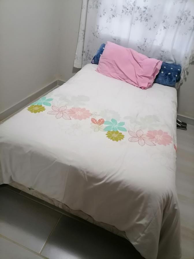 Hlengiwe's room
