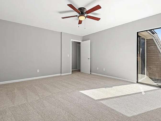 Alcove Rooms's room
