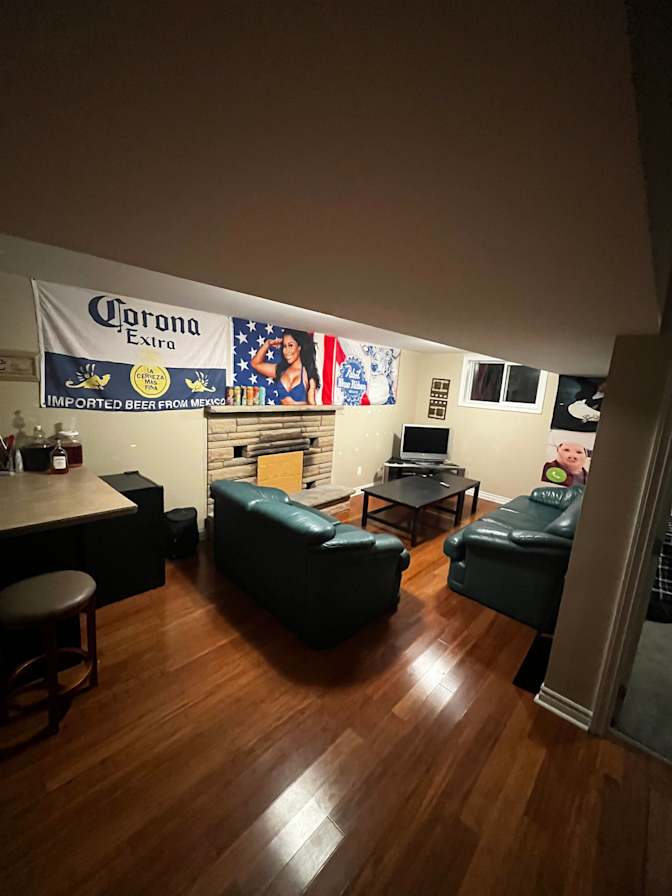 AARON J RODUNER's room