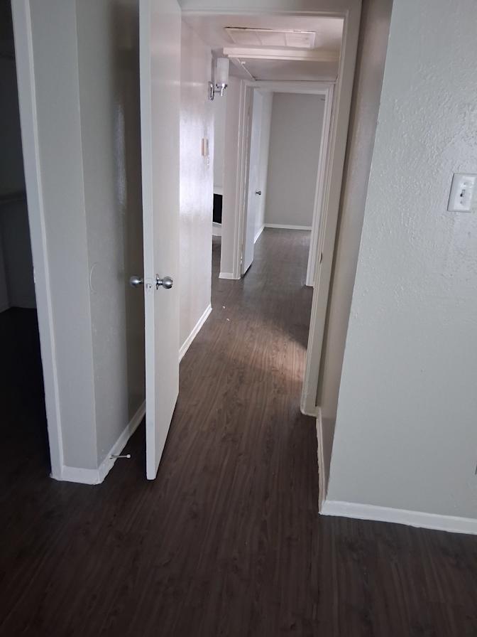 Omar  Taylor's room