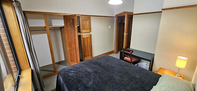 Bob's room