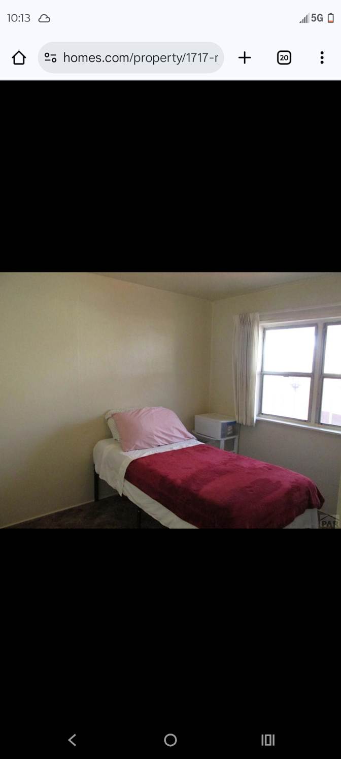 Thomas's room