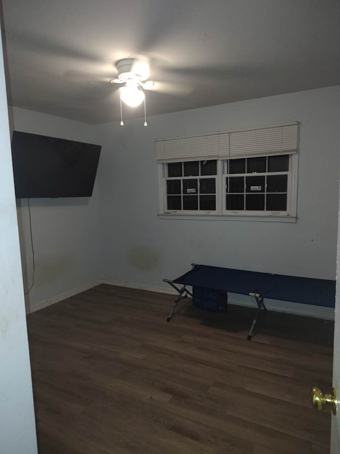 Curtis's room