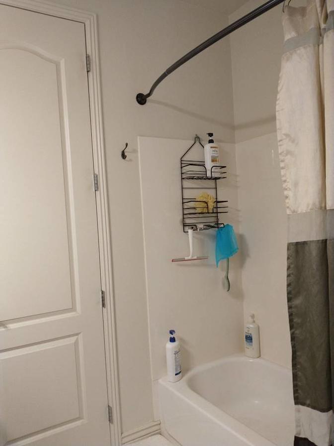 Room For Rent's room