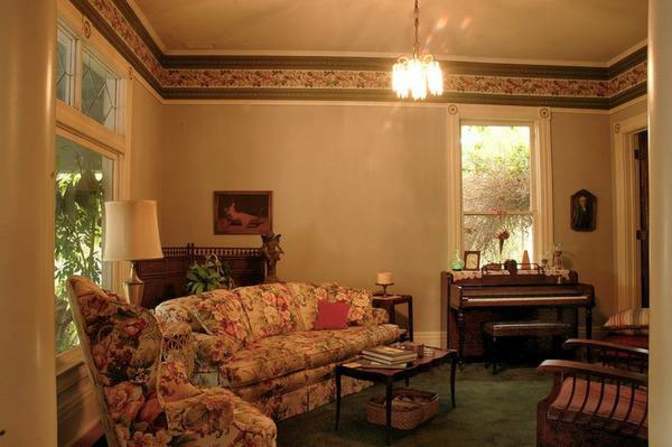 Donna's room