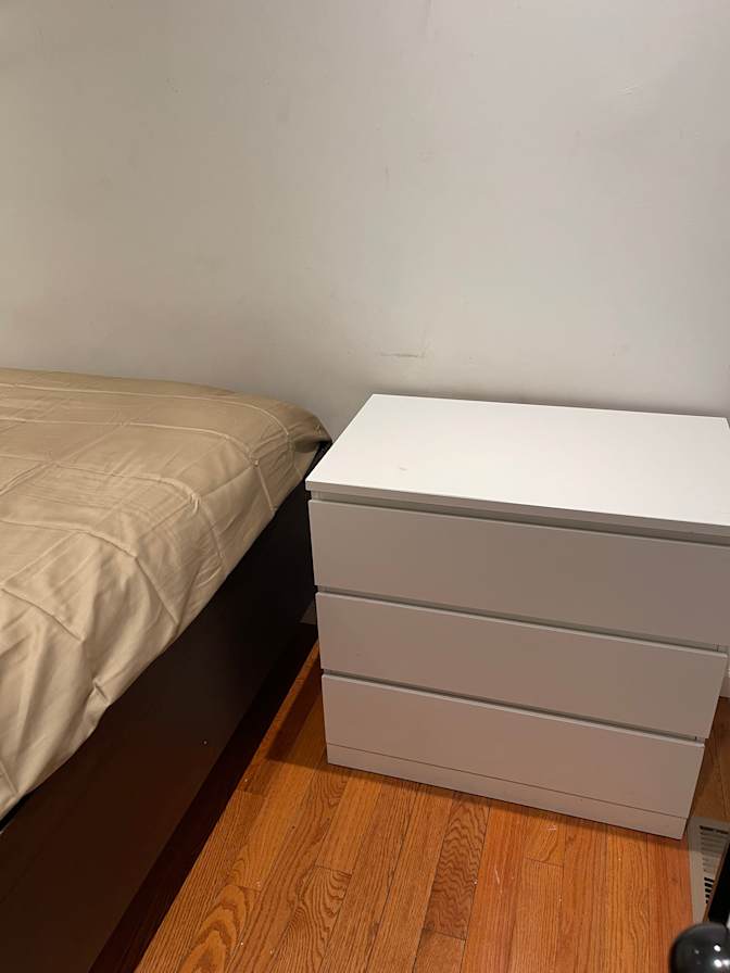 max's room