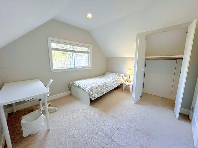 Shirin's room