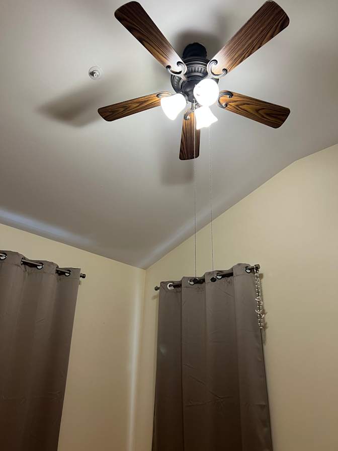 Tom's room