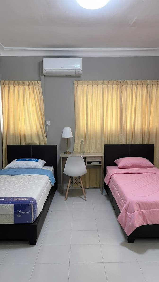 hwa san's room