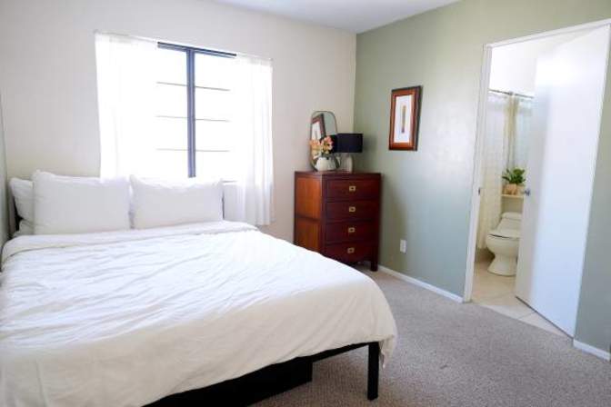 Furnished Private Room's room