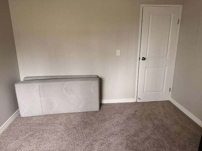 Lina's room