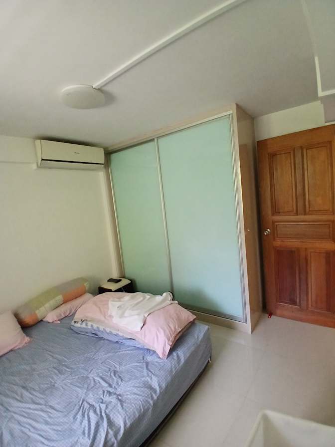 Cheng's room
