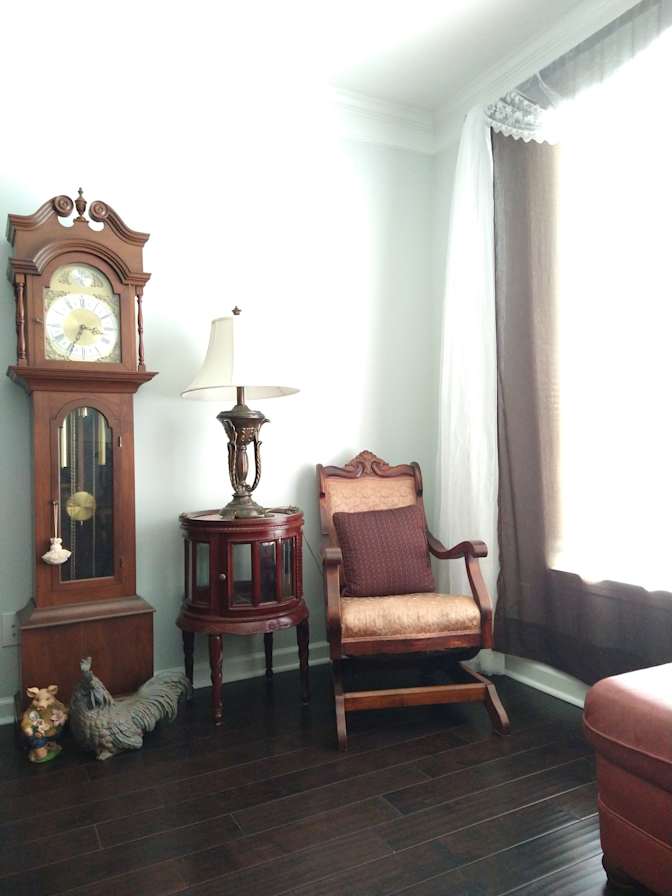 Liz's room