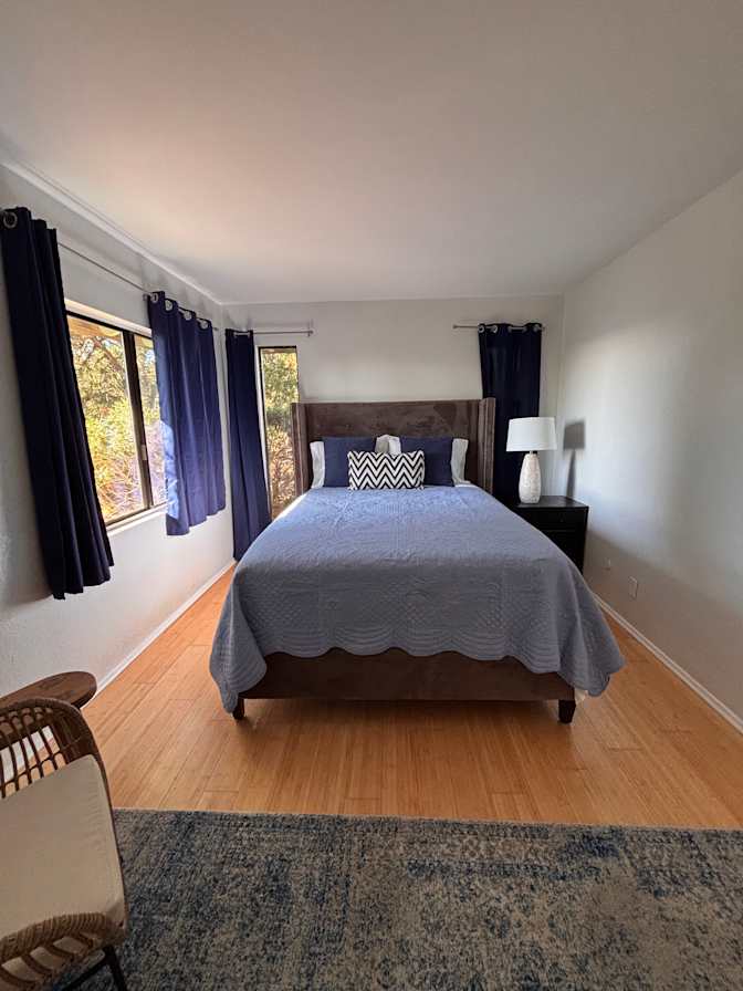 Steven B Burrell's room