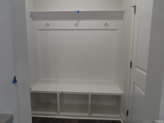 Alcove Rooms's room