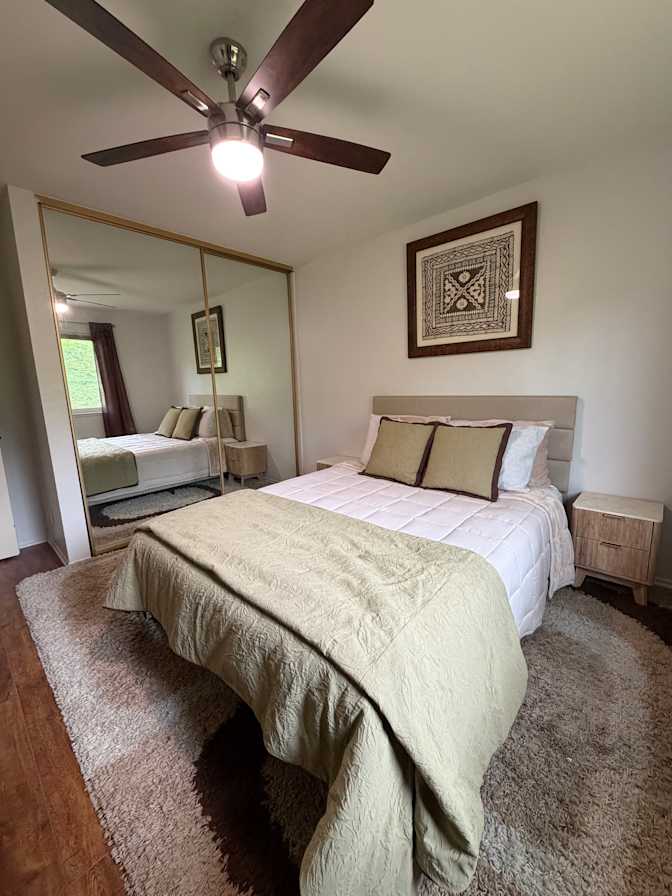 Imelda M.'s room