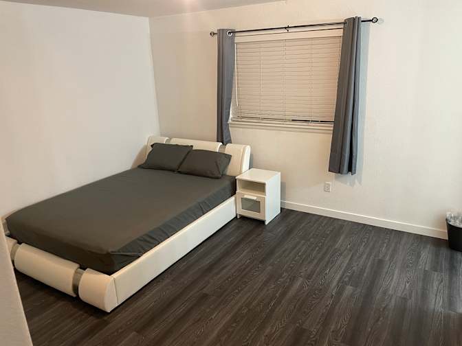 Dominique's room