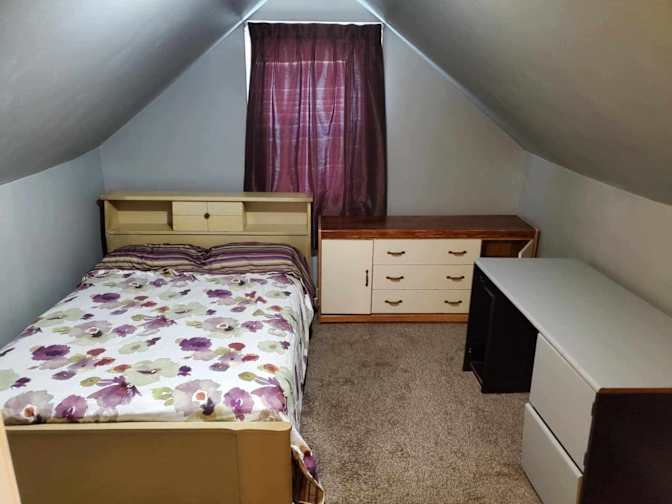 Dina Castillo's room