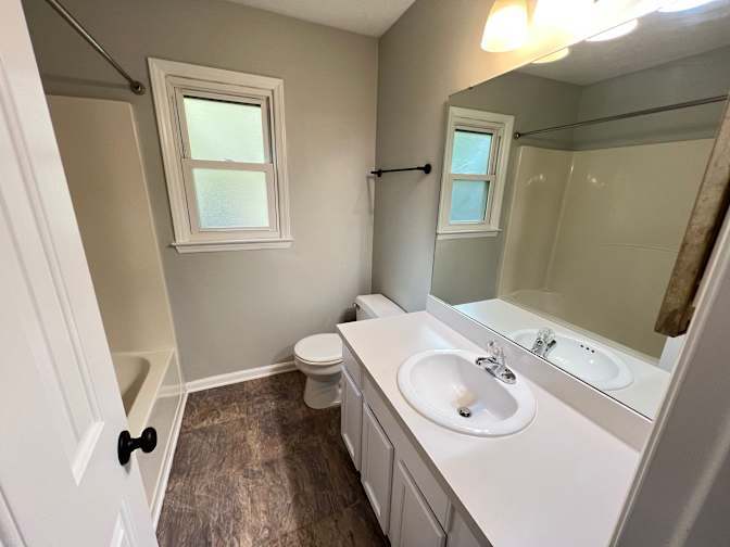 Alcove Rooms's room