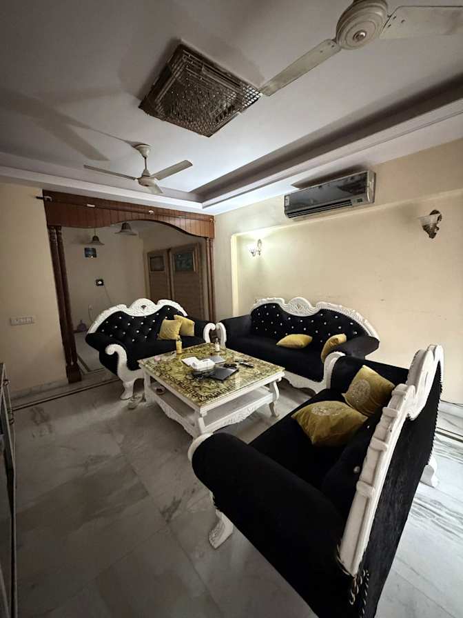Amit Bhatt's room