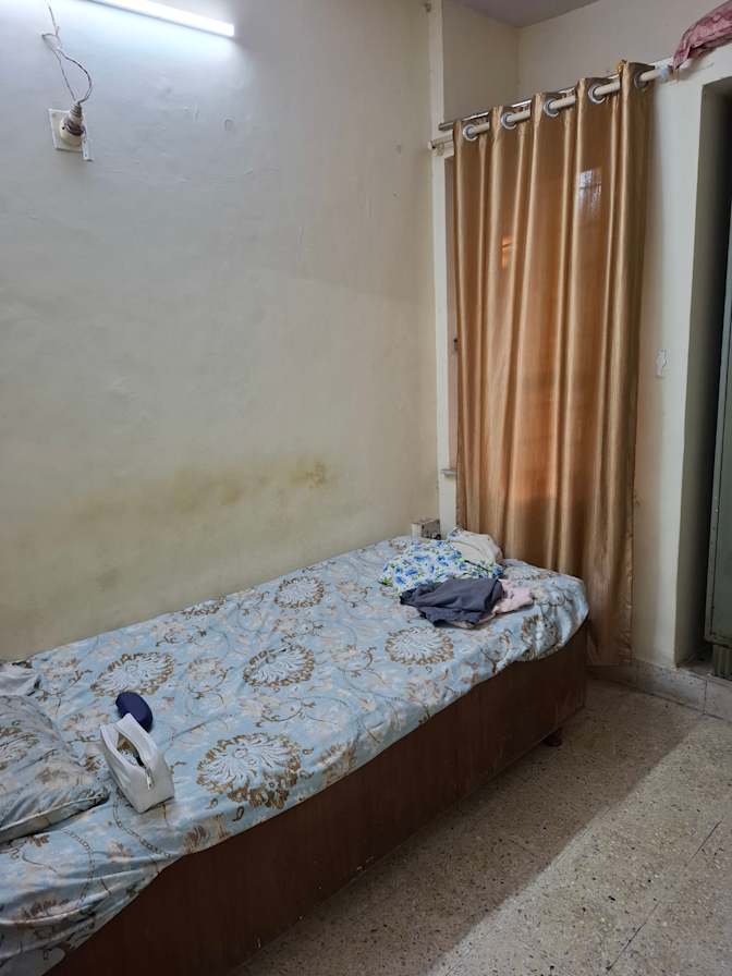 Abhijeet's room